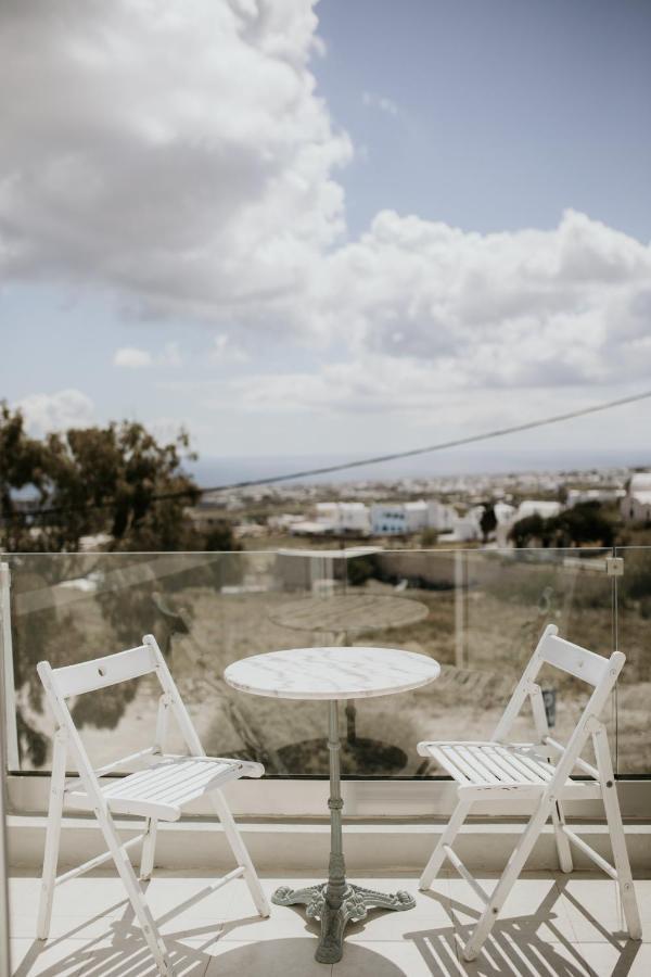 Thirasia 2* Fira (Santorini)